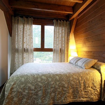 Apartmán Charming Escarrilla Exteriér fotografie