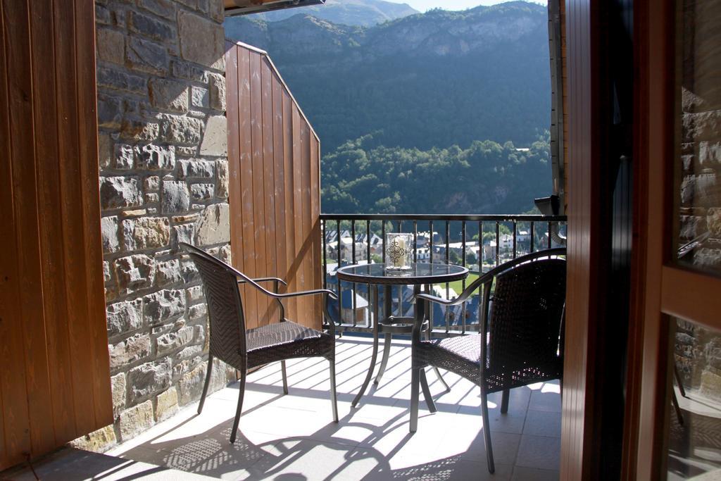Apartmán Charming Escarrilla Exteriér fotografie